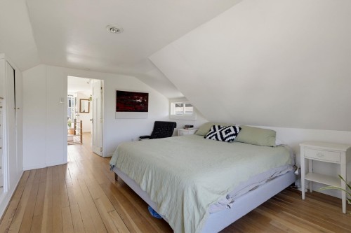 268 Nanaimo Street N, Vancouver, BC - Indoor Photo Showing Bedroom