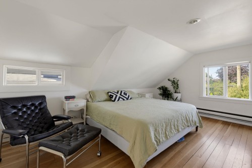 268 Nanaimo Street N, Vancouver, BC - Indoor Photo Showing Bedroom