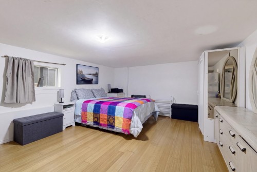 268 Nanaimo Street N, Vancouver, BC - Indoor Photo Showing Bedroom
