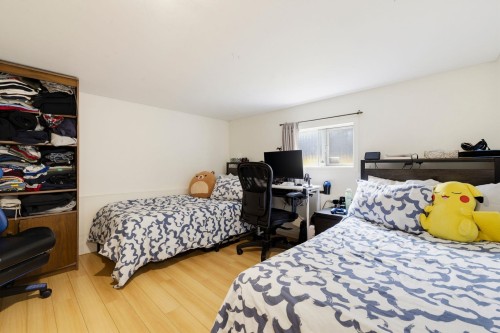 268 Nanaimo Street N, Vancouver, BC - Indoor Photo Showing Bedroom