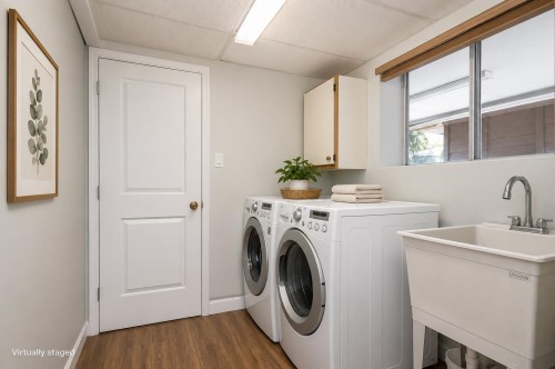 4630 44B Avenue, Delta, BC - Indoor Photo Showing Laundry Room