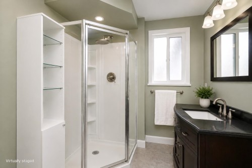4630 44B Avenue, Delta, BC - Indoor Photo Showing Bathroom