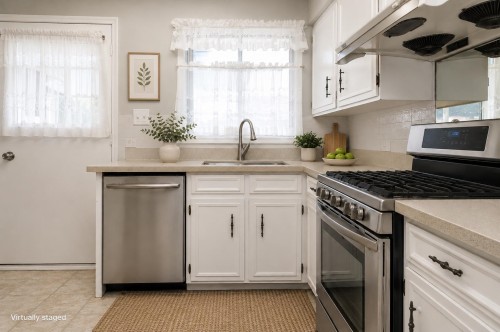 4630 44B Avenue, Delta, BC - Indoor Photo Showing Kitchen