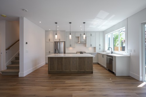 4884 42A Avenue, Delta, BC - Indoor Photo Showing Kitchen With Upgraded Kitchen