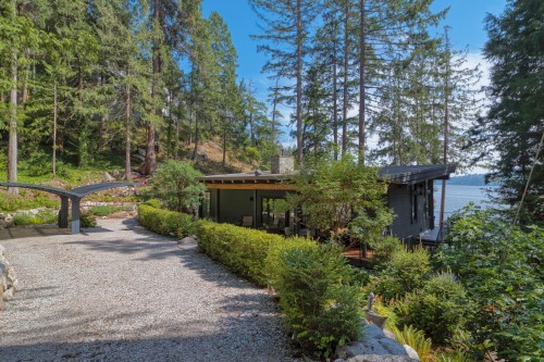 6043 Coracle Drive, Sechelt, BC - Outdoor