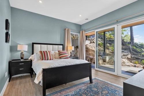 6043 Coracle Drive, Sechelt, BC - Indoor Photo Showing Bedroom