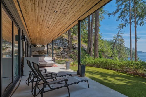 6043 Coracle Drive, Sechelt, BC - Outdoor With Deck Patio Veranda