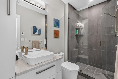 6043 Coracle Drive, Sechelt, BC - Indoor Photo Showing Bathroom