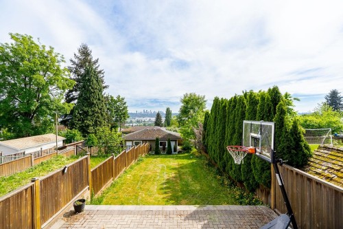 1124 Rochester Avenue, Coquitlam, BC - Outdoor
