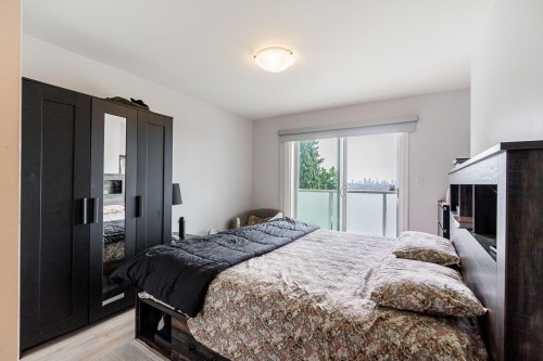 1124 Rochester Avenue, Coquitlam, BC - Indoor Photo Showing Bedroom