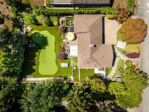 1924 Fulton Avenue  West Vancouver, BC V7V 1S9