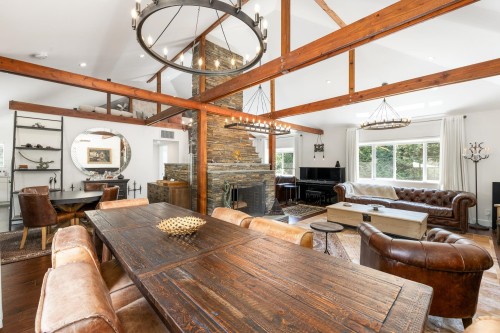 1924 Fulton Avenue, West Vancouver, BC - Indoor With Fireplace