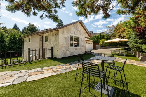 1924 Fulton Avenue, West Vancouver, BC - Outdoor