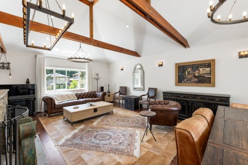 1924 Fulton Avenue, West Vancouver, BC - Indoor Photo Showing Living Room