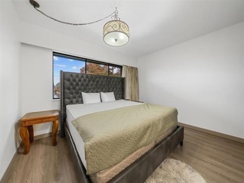 301-11957 223 Street, Maple Ridge, BC - Indoor Photo Showing Bedroom