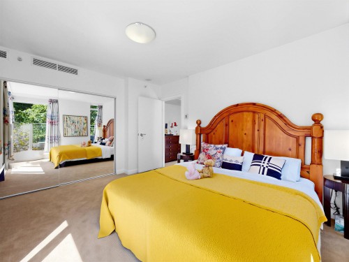 1211 Cordova Street W, Vancouver, BC - Indoor Photo Showing Bedroom