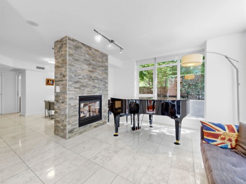 1211 Cordova Street W, Vancouver, BC - Indoor With Fireplace