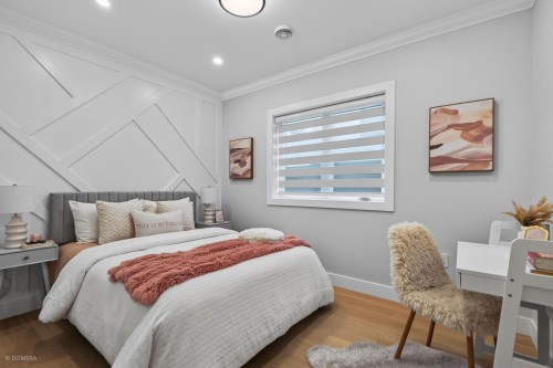 1-2035 51St E, Vancouver, BC - Indoor Photo Showing Bedroom
