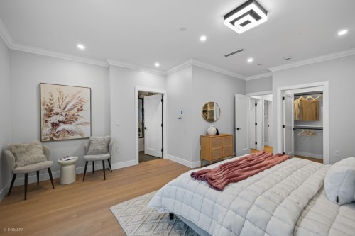 1-2035 51St E, Vancouver, BC - Indoor Photo Showing Bedroom