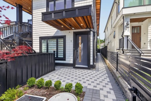 1-2035 51St E, Vancouver, BC - Outdoor