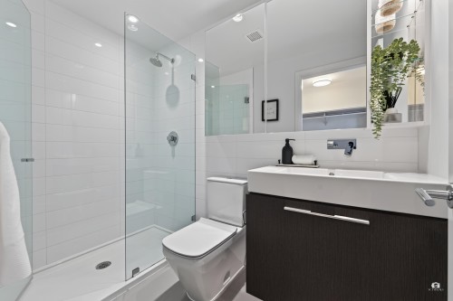 2709-1955 Alpha Way, Burnaby, BC - Indoor Photo Showing Bathroom