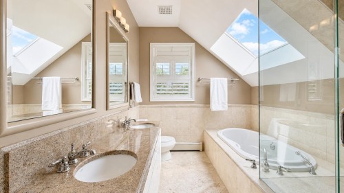 8418 Gillnet Place, Vancouver, BC - Indoor Photo Showing Bathroom