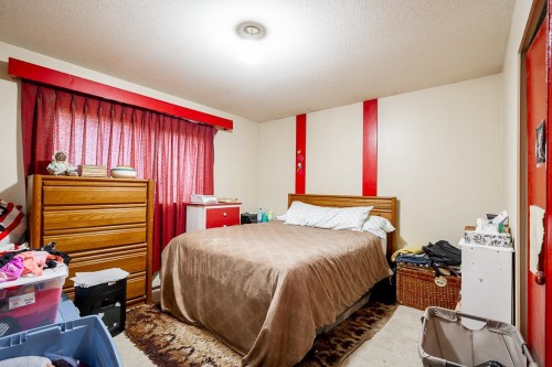 1828 Prairie Avenue, Port Coquitlam, BC - Indoor Photo Showing Bedroom