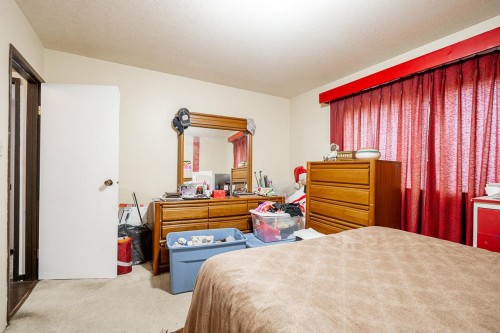1828 Prairie Avenue, Port Coquitlam, BC - Indoor Photo Showing Bedroom