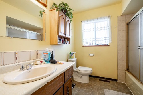 1828 Prairie Avenue, Port Coquitlam, BC - Indoor Photo Showing Bathroom