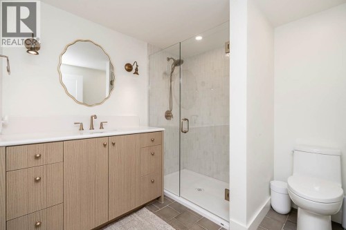 2784 Crescentview Drive, North Vancouver, BC - Indoor Photo Showing Bathroom