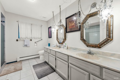 4240 Shackleton Gate, Richmond, BC - Indoor Photo Showing Bathroom