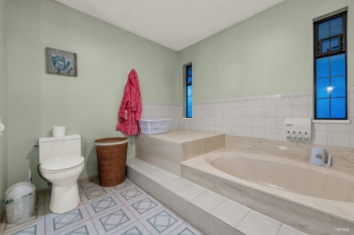 4240 Shackleton Gate, Richmond, BC - Indoor Photo Showing Bathroom