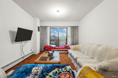 4240 Shackleton Gate, Richmond, BC - Indoor Photo Showing Living Room