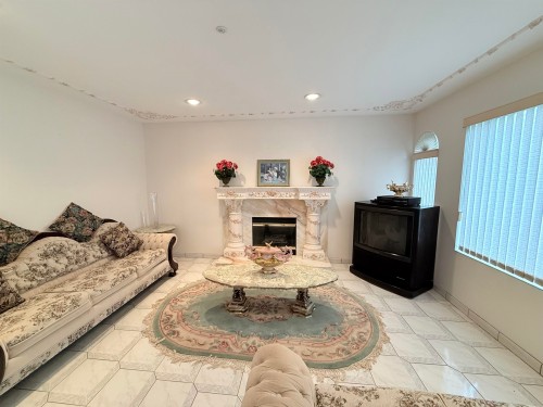 2458 5Th Avenue E, Vancouver, BC - Indoor Photo Showing Living Room With Fireplace