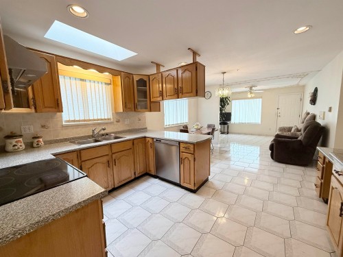 2458 5Th Avenue E, Vancouver, BC - Indoor Photo Showing Kitchen With Double Sink