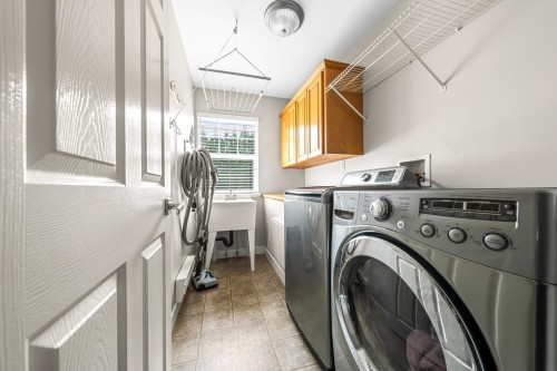 1-11495 Cottonwood Drive, Maple Ridge, BC - Indoor Photo Showing Laundry Room