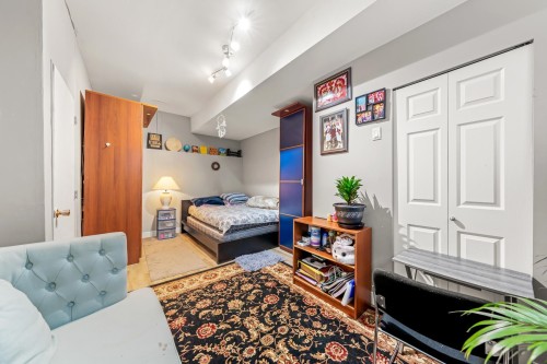1-11495 Cottonwood Drive, Maple Ridge, BC - Indoor Photo Showing Bedroom
