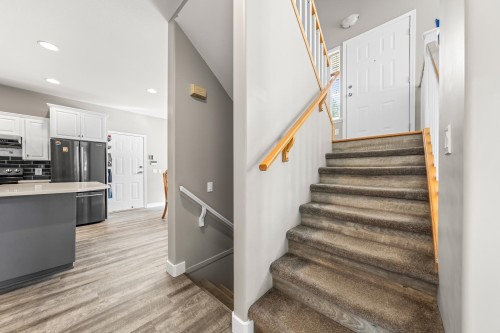 1-11495 Cottonwood Drive, Maple Ridge, BC - Indoor Photo Showing Kitchen