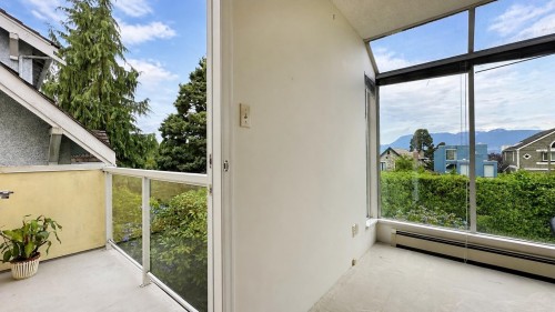 4438 4Th Avenue W, Vancouver, BC -  With Exterior