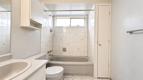 4438 4Th Avenue W, Vancouver, BC - Indoor Photo Showing Bathroom