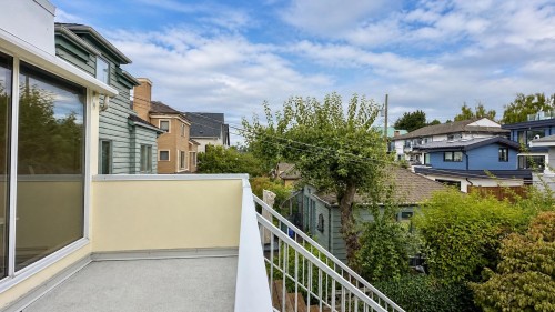 4438 4Th Avenue W, Vancouver, BC - Outdoor With Exterior