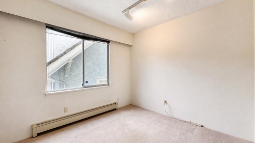 4438 4Th Avenue W, Vancouver, BC - Indoor Photo Showing Other Room
