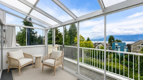 4438 4Th Avenue W, Vancouver, BC -  With Exterior