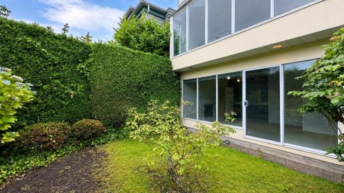 4438 4Th Avenue W, Vancouver, BC - Outdoor