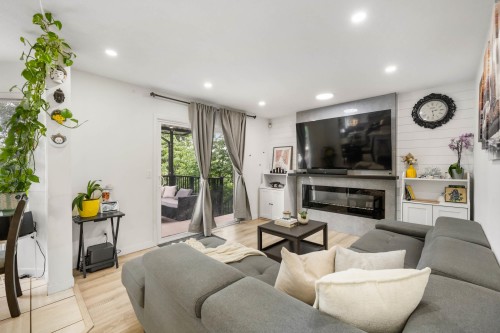 2378 Mariana Place, Coquitlam, BC - Indoor Photo Showing Living Room With Fireplace