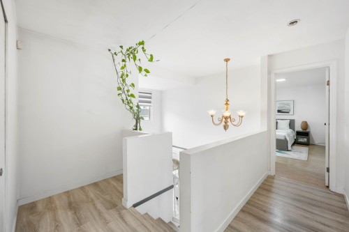 2378 Mariana Place, Coquitlam, BC - Indoor Photo Showing Other Room