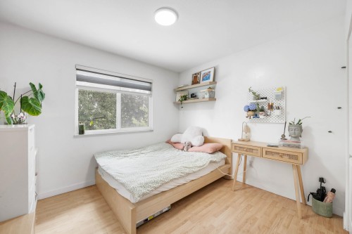 2378 Mariana Place, Coquitlam, BC - Indoor Photo Showing Bedroom