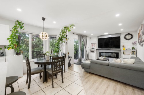 2378 Mariana Place, Coquitlam, BC - Indoor With Fireplace