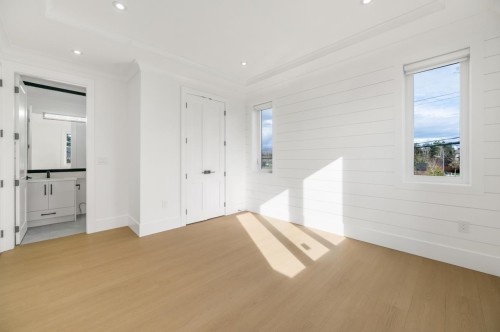 4991 Cabot Drive, Richmond, BC - Indoor Photo Showing Other Room