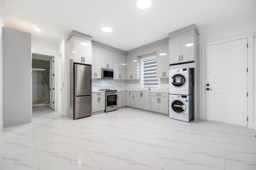 4991 Cabot Drive, Richmond, BC - Indoor